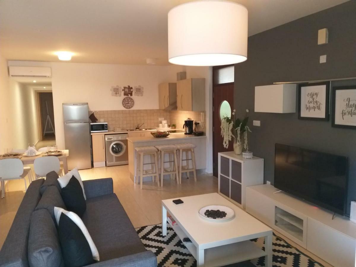 Horizon Luxury Apartment オロクリニ エクステリア 写真